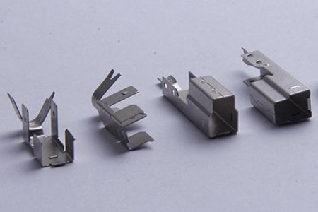 五金彈片加工時需要注意哪些事項？