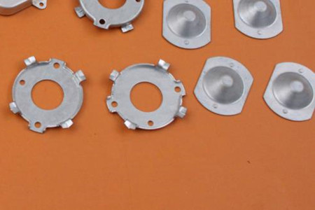 五金彈片的種類、特點(diǎn)以及功能