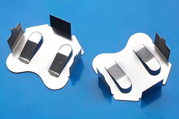 五金彈片臟污的類(lèi)型、原因和處理方法